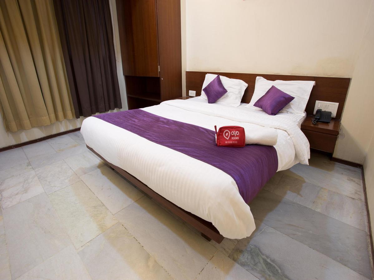 Oyo 13771 Executive Residency Hotell Pune Exteriör bild