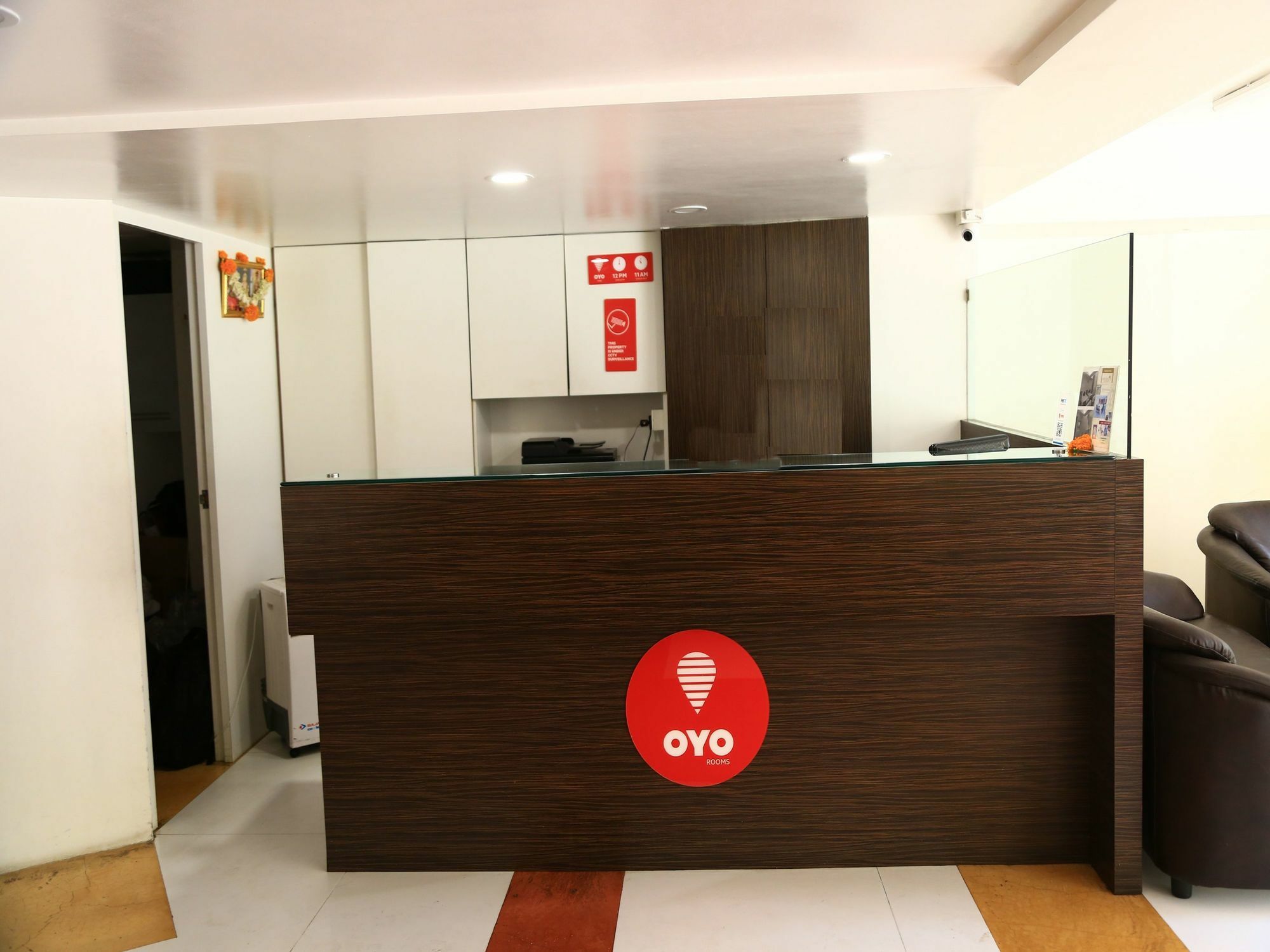Oyo 13771 Executive Residency Hotell Pune Exteriör bild