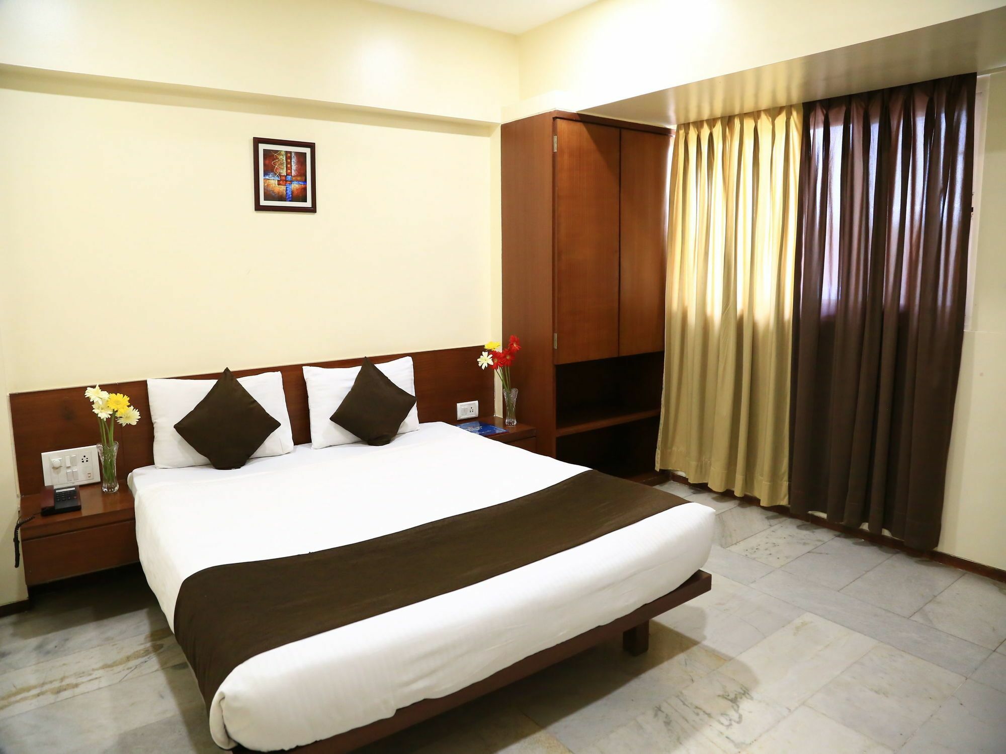 Oyo 13771 Executive Residency Hotell Pune Exteriör bild