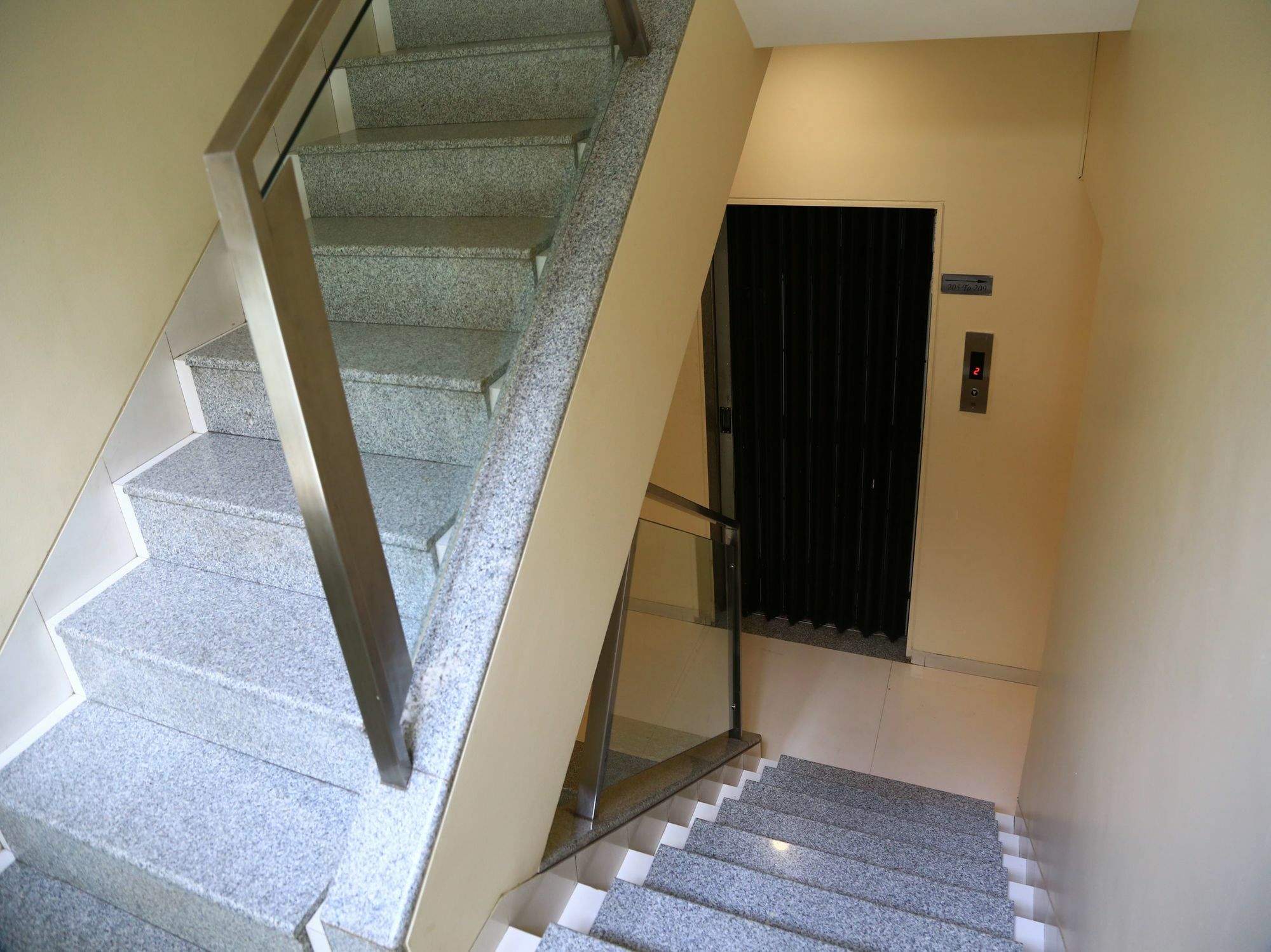 Oyo 13771 Executive Residency Hotell Pune Exteriör bild