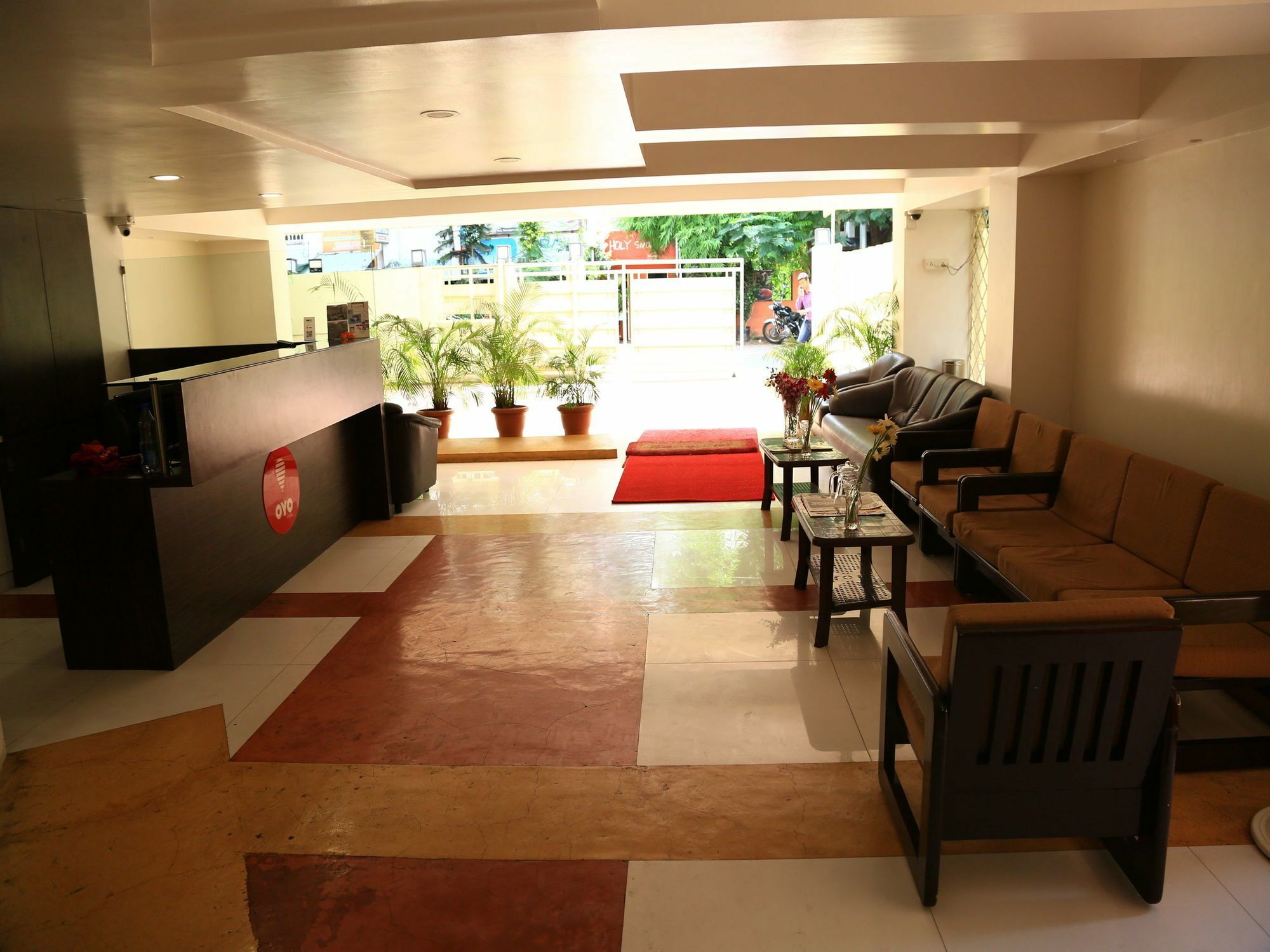 Oyo 13771 Executive Residency Hotell Pune Exteriör bild